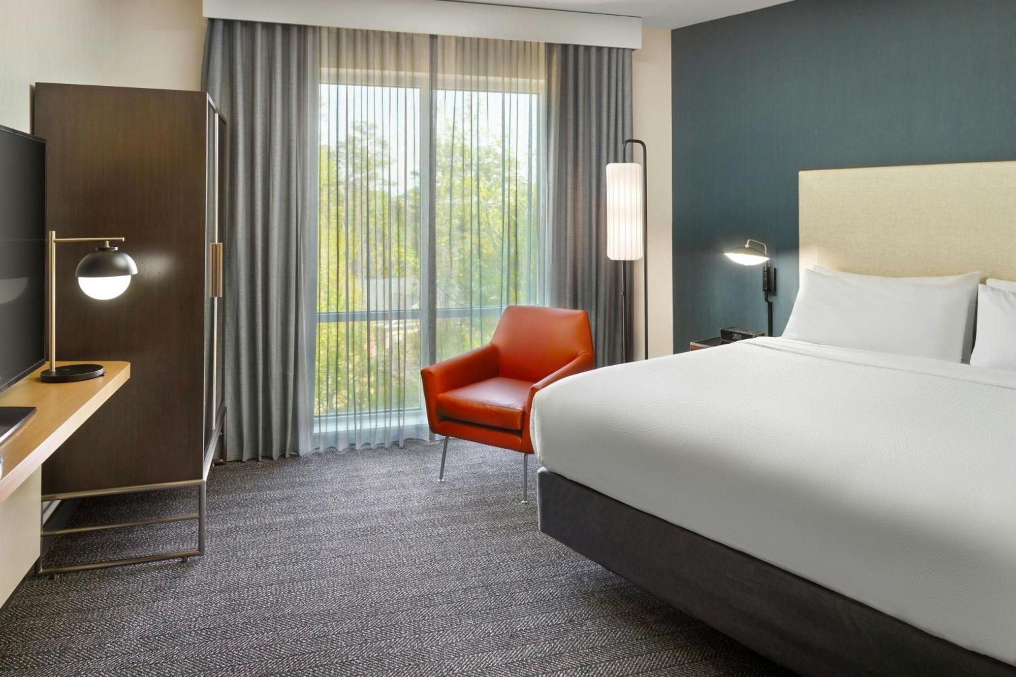 Отель Courtyard By Marriott Atlanta Данвуди Экстерьер фото
